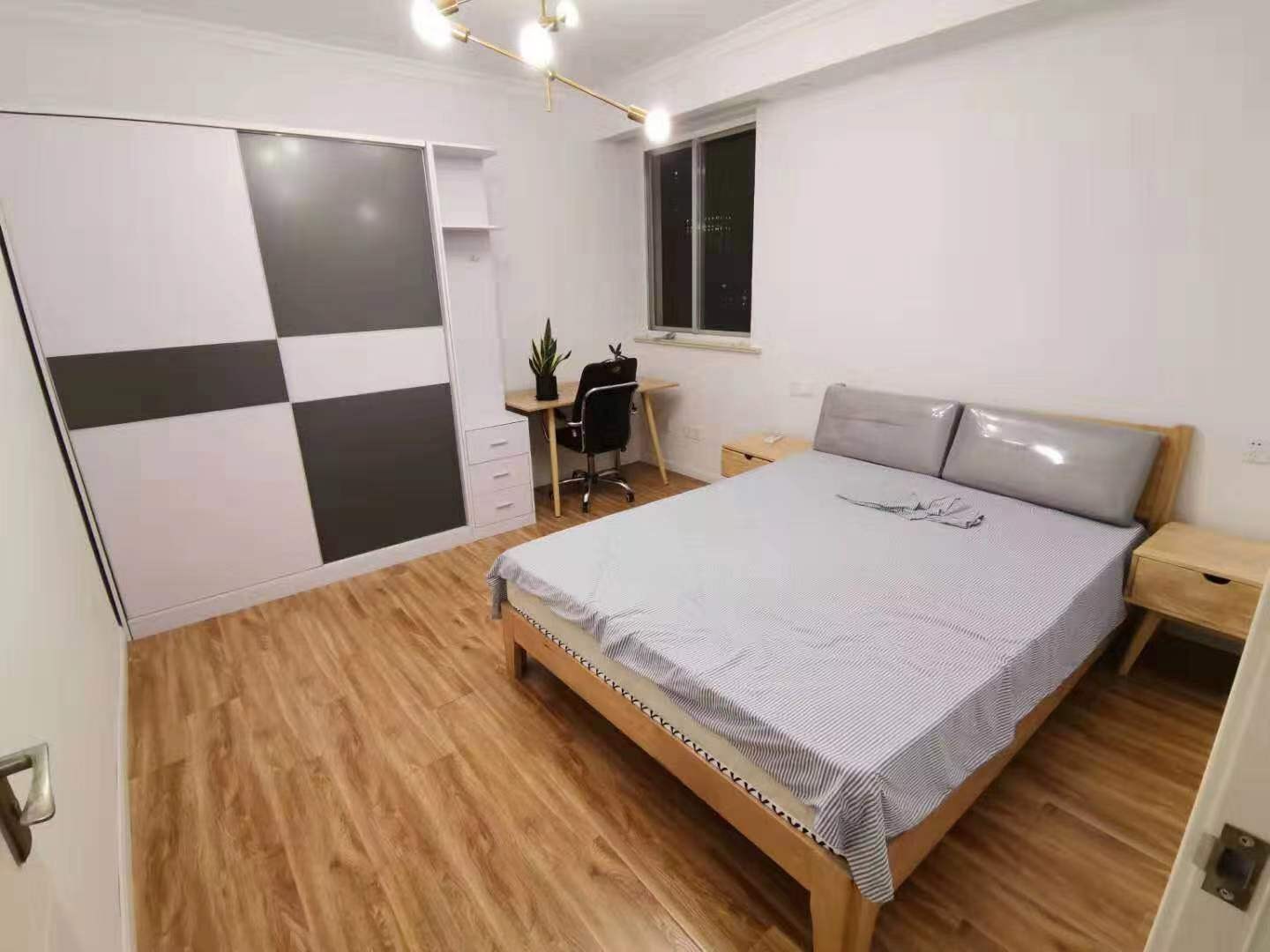 068335e4-1b67-4d03-bc74-de7ad645f3d5