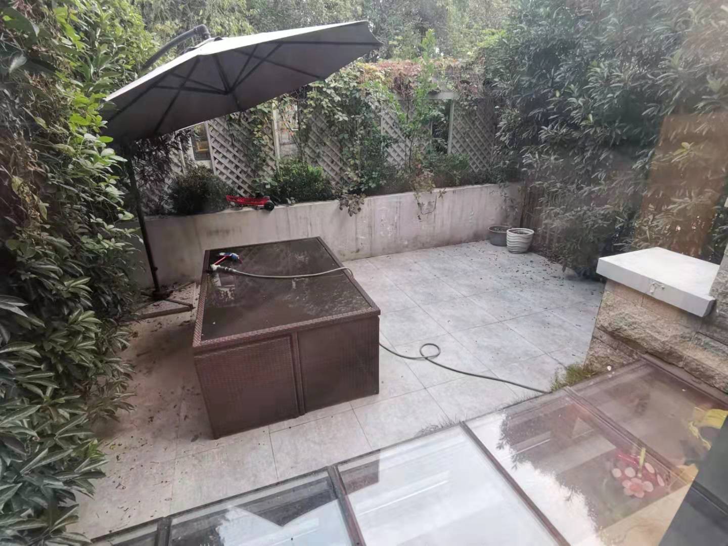 14e888c9-70fa-4592-9050-41b4fe61d4d2