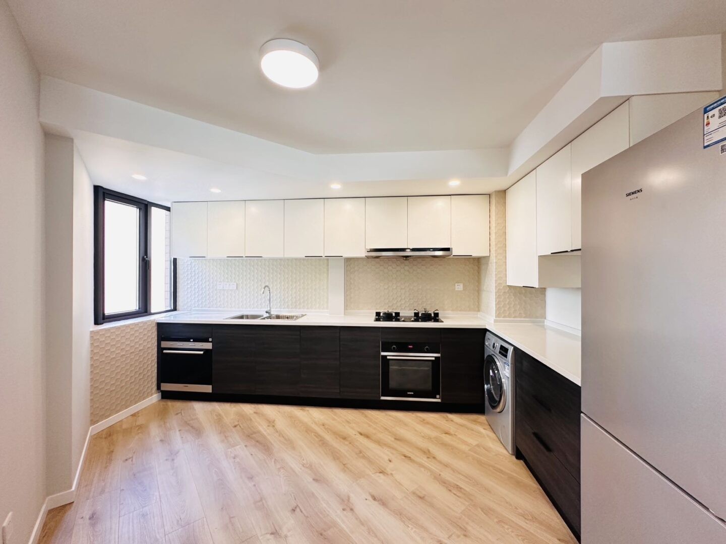 1711953071795_j9f243wla0kz0k2fpp2fz