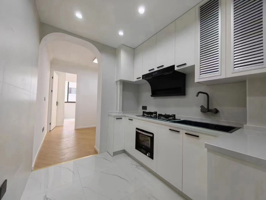 1718776075975_3nf0x1r8opg8o2ayft1ta