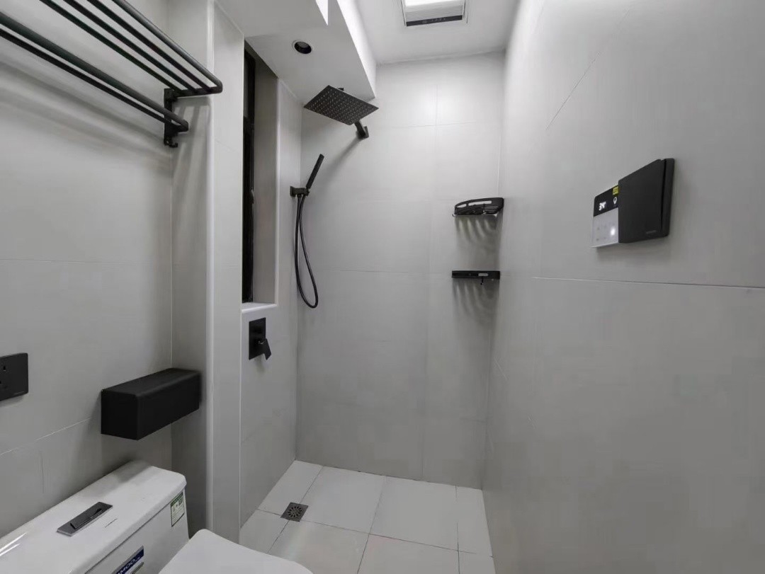 1718776075976_19tntfl6z026006d3owjtp