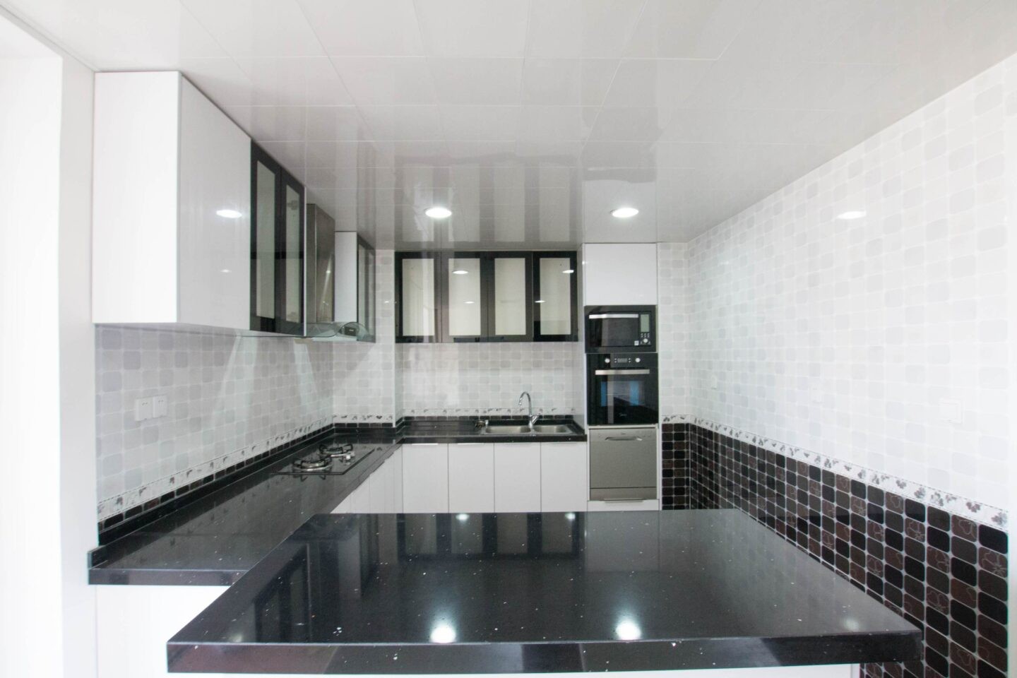 2010d768ec844d5bbdfc73eef1d75521