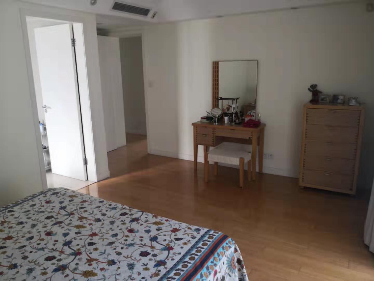 2c4c987c-4dd3-4016-9078-f942485b7835