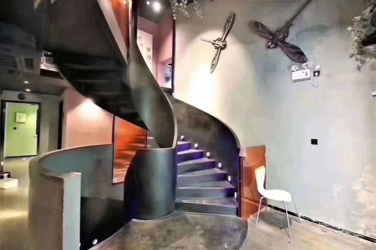 3bf76104-9519-4119-a399-ea9565e7f4e0