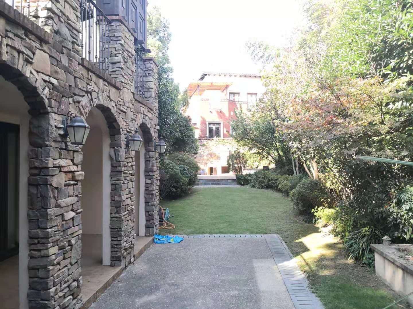 3e7b9097-5a37-47c9-b08a-921ceb685cfc