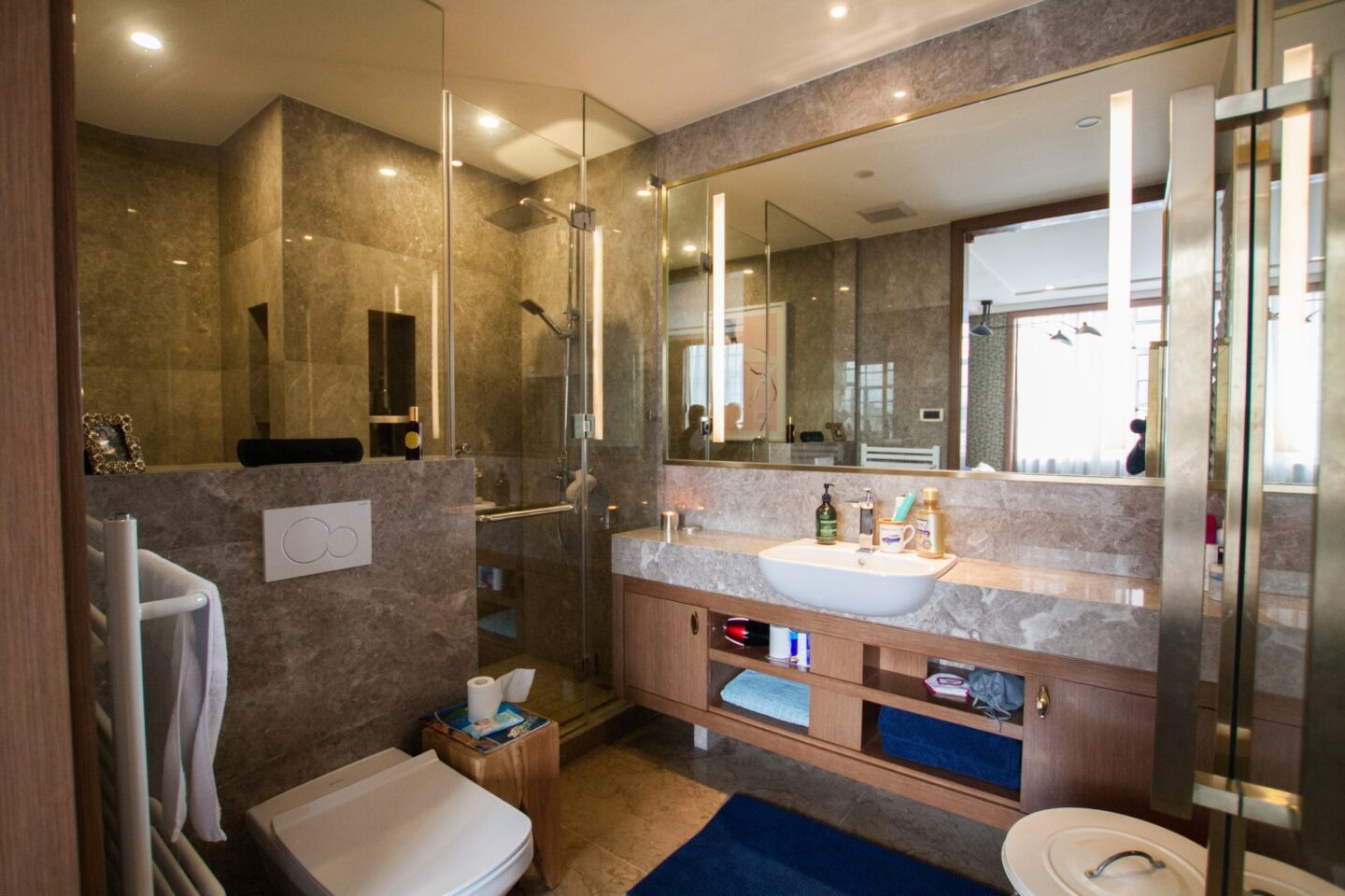 402a39c6-3e5e-4a84-b0c0-152e6f803b73