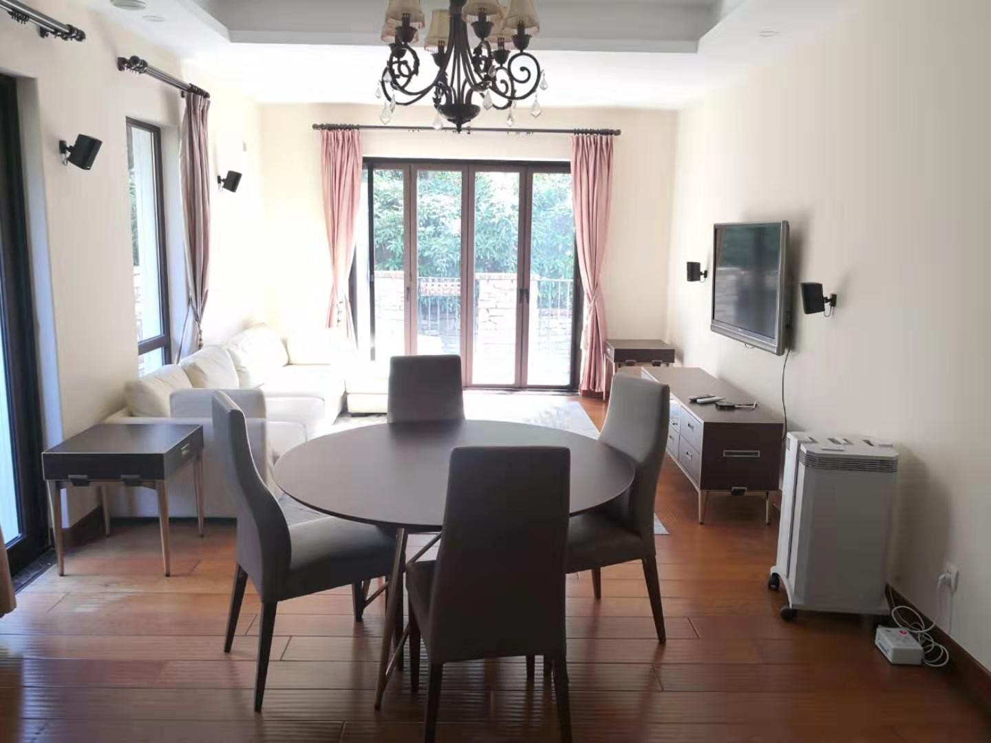 523beae0-6fb7-4915-8633-883e5f25e266