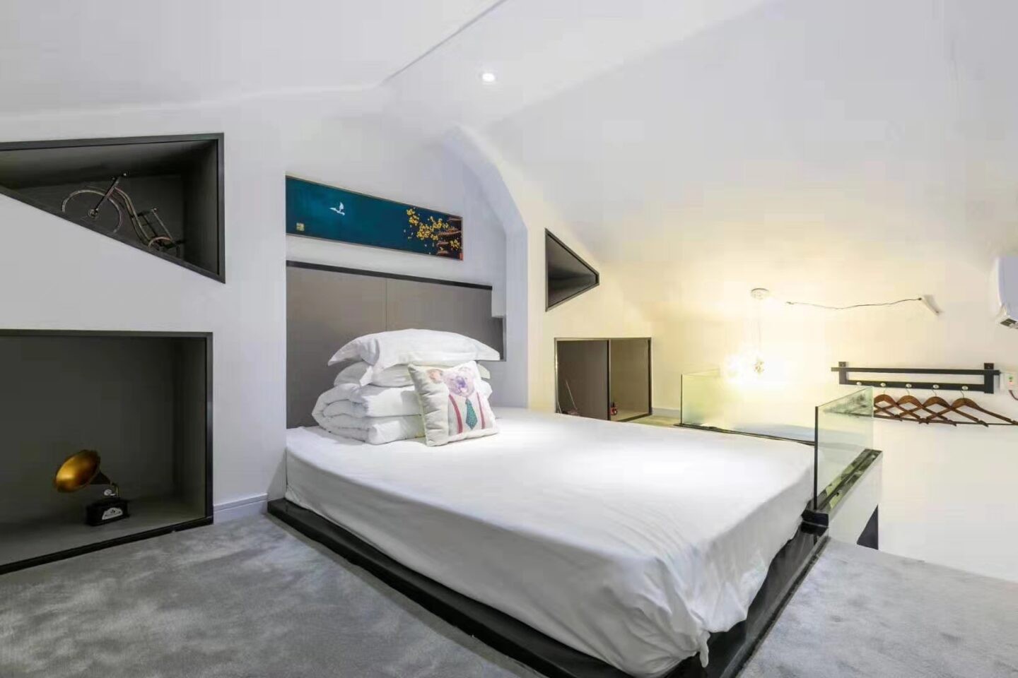 5ce065b4-7edf-40e4-a649-43414ce5f6a2