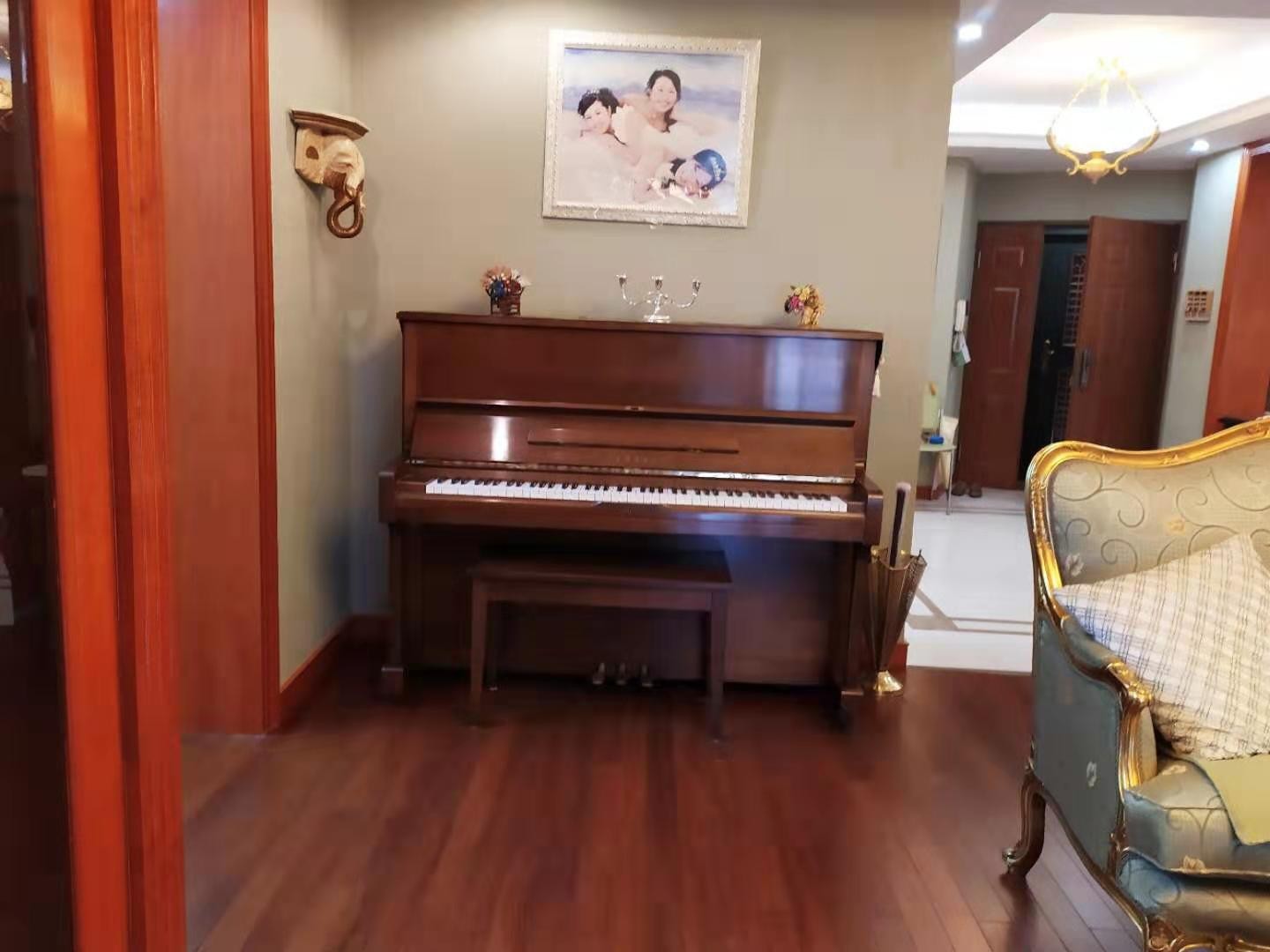 5fd8c5eb-3b39-4ed5-aea5-4fd3f52aca81