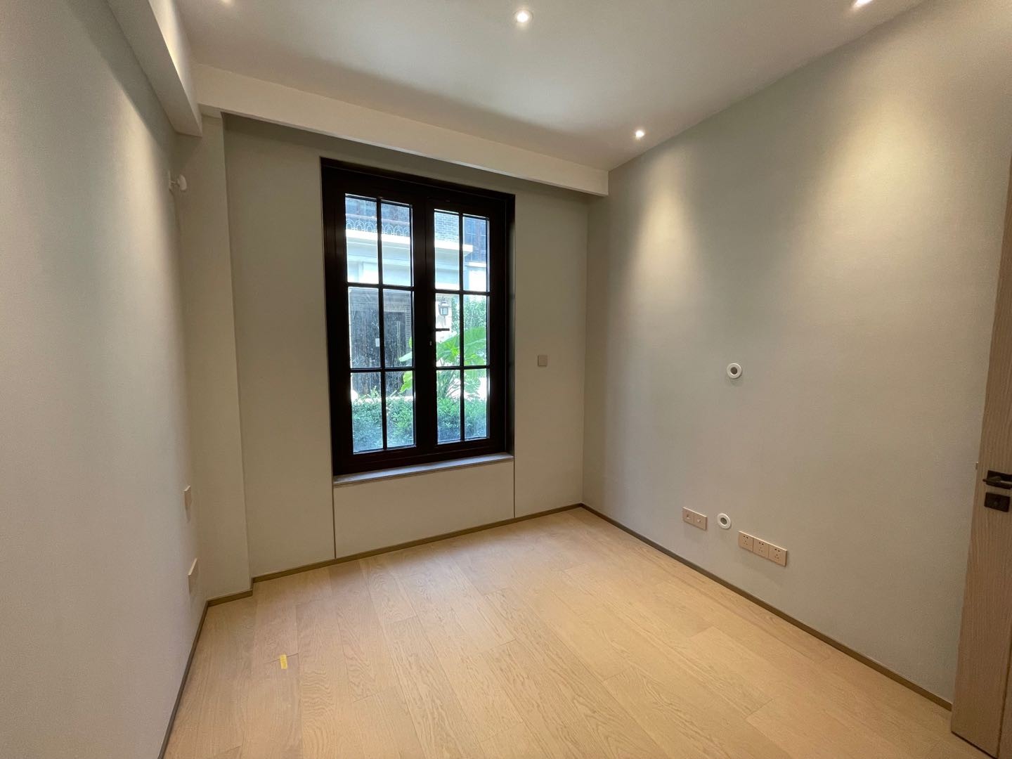 887585f1-46e8-4ccb-a7d5-51328525f047