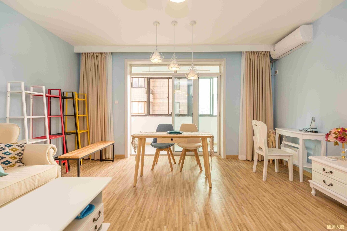 8d8d2b72-7369-4c55-9653-8204582bc456