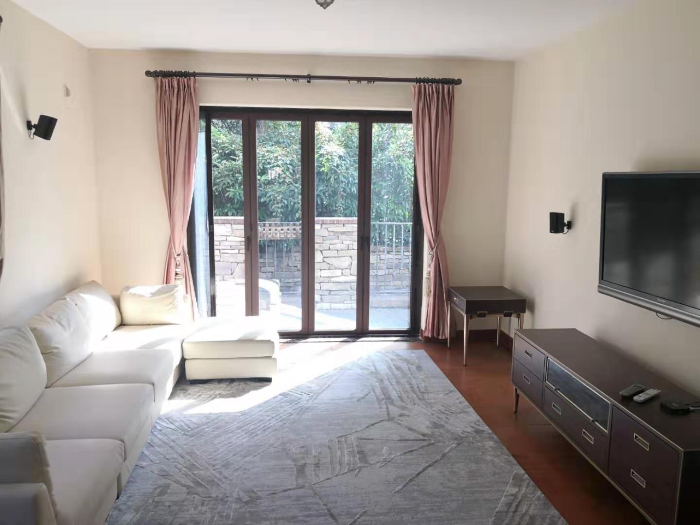 9612adc2-1194-49de-8d6b-128171034ca8