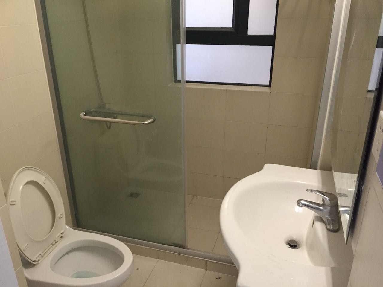 a90bdddfd700410db108186194833352