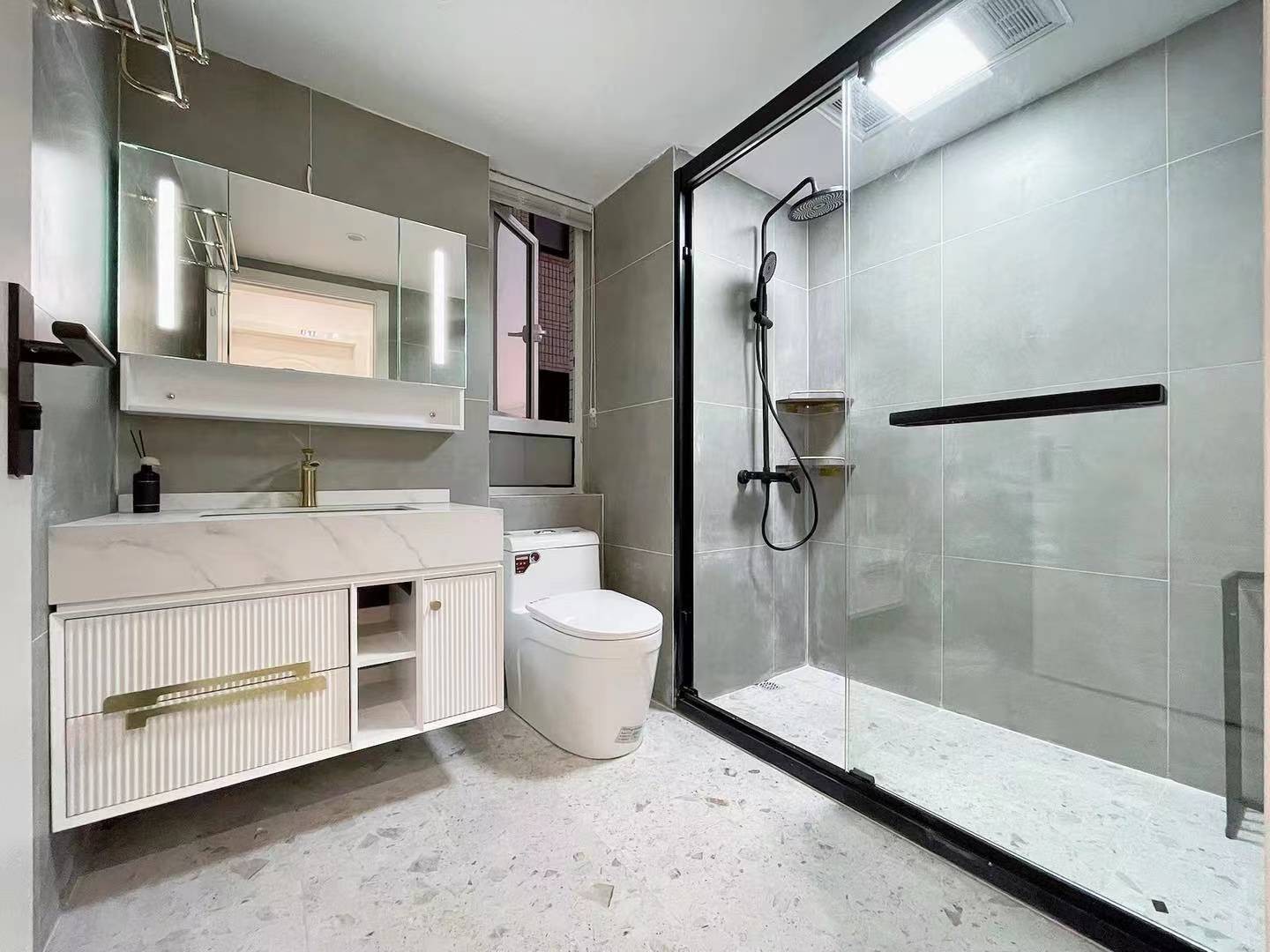 aca12a60-2120-485b-b3bb-e2966fc06a97