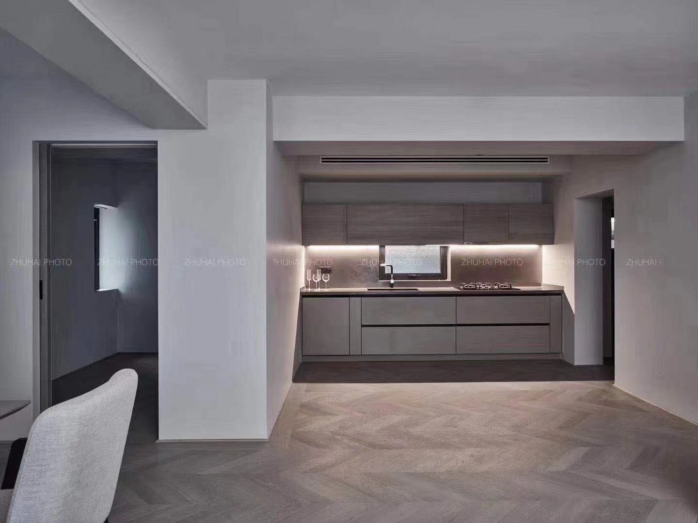 ambassy-court-19579-kKiHVc