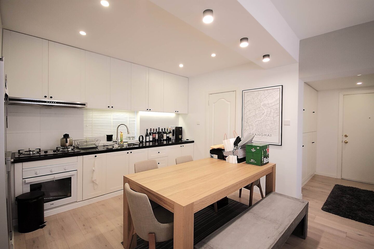 ambassy-court-19582-k7TPMC