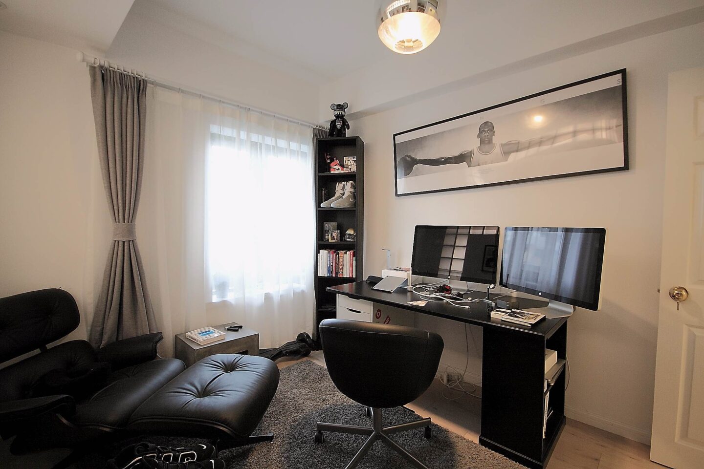 ambassy-court-19582-lXFiqd