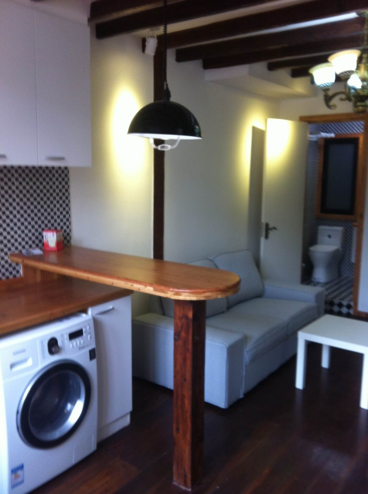 bea53004195b415a8bc60c3448a86475-1