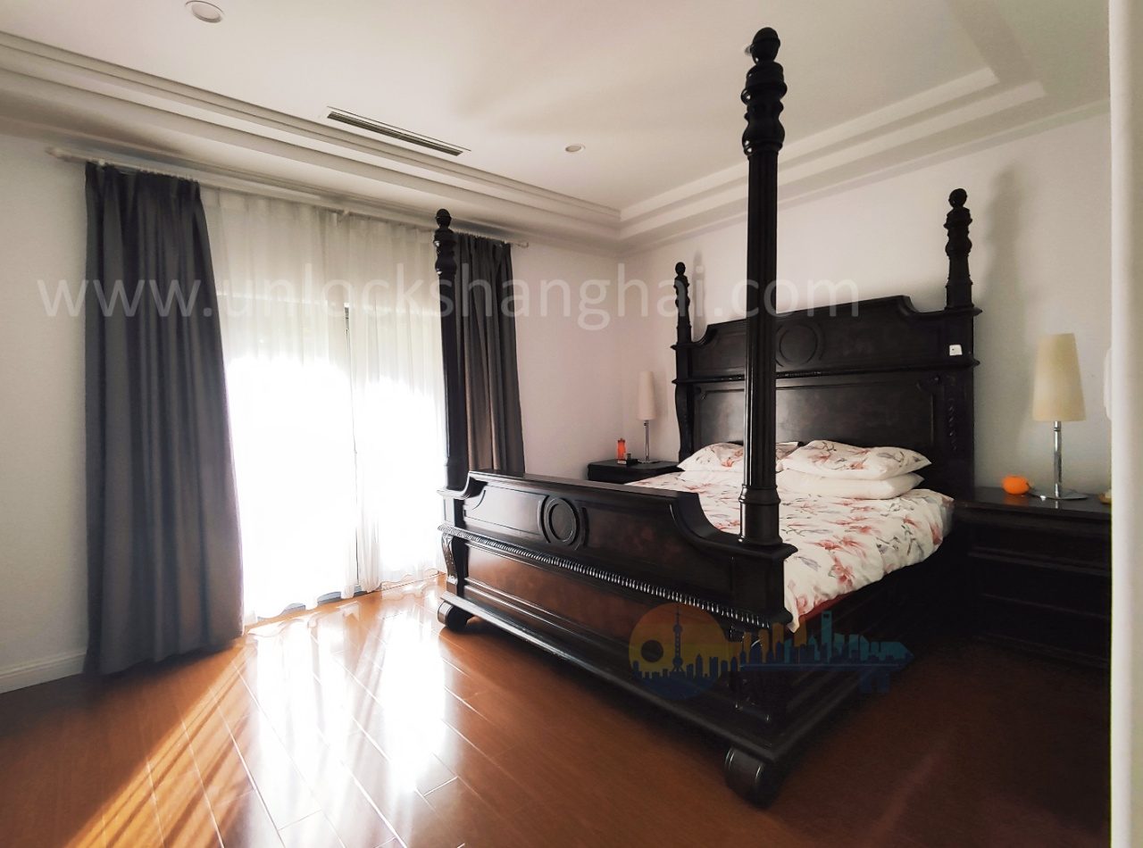 beverly-hills-11149-VdP5M8