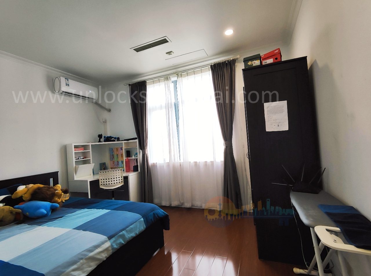 beverly-hills-11149-n8jHCs