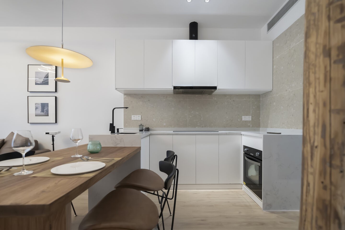 c0c9af1b-ebe4-40fd-a573-a2d040a4d965