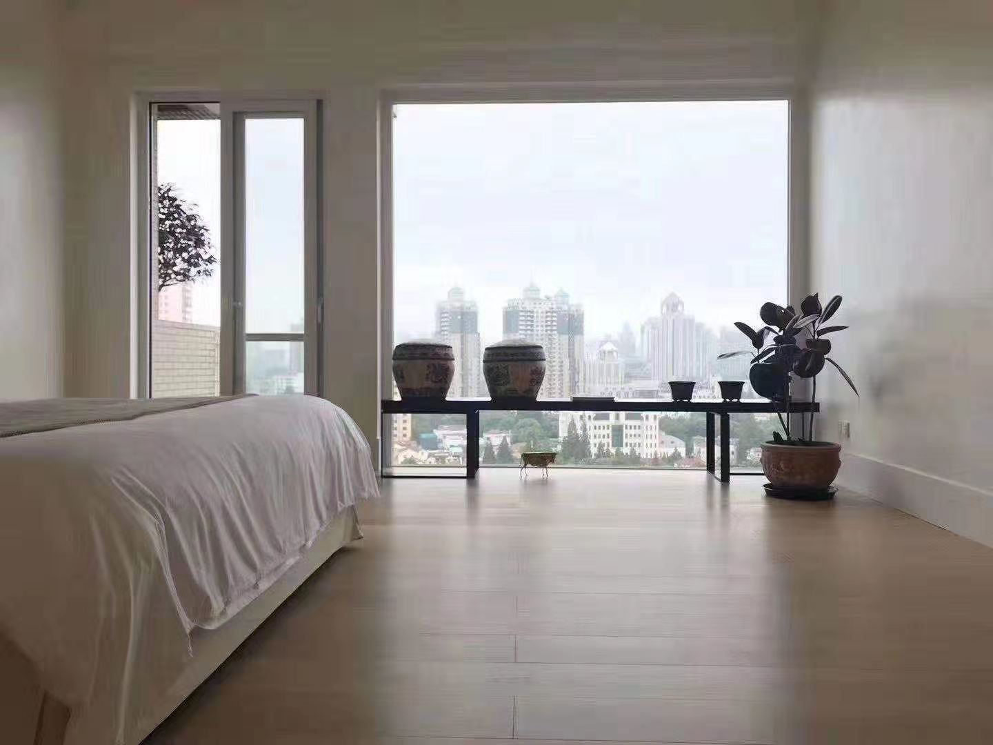 chevalier-place-19688-DJBDpZ