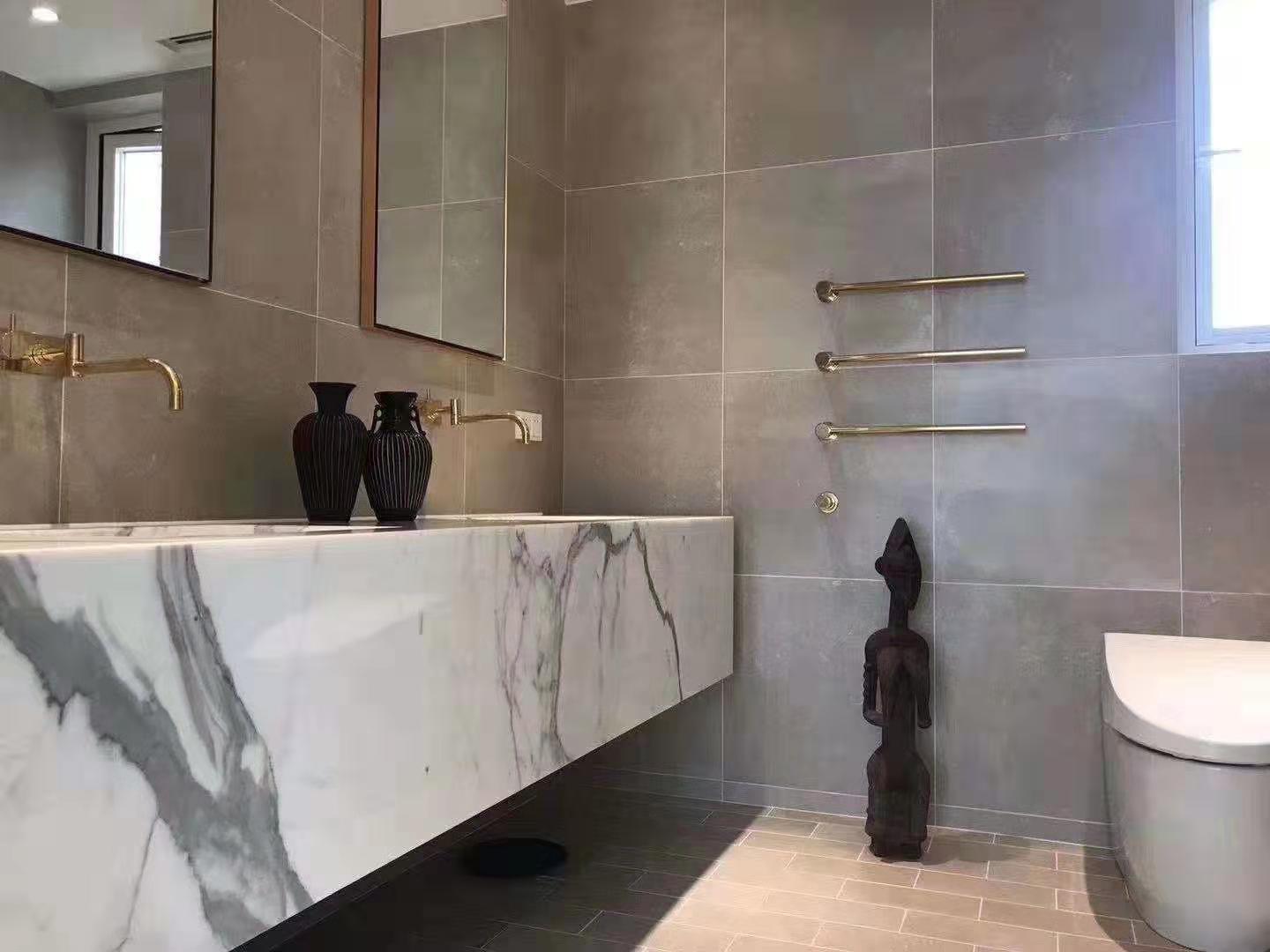 chevalier-place-19688-sYsYlp