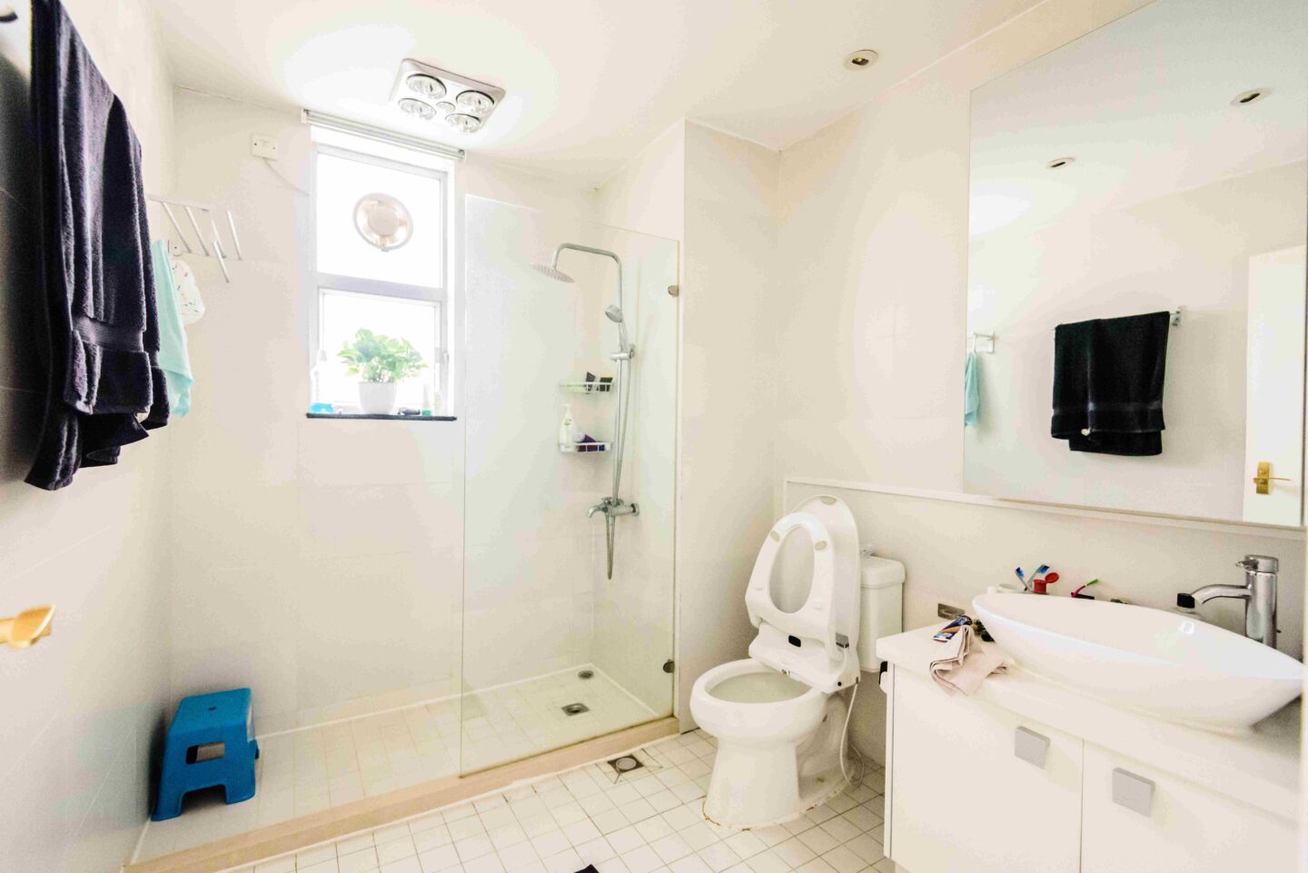 chevalier-place-19689-PPtsyg