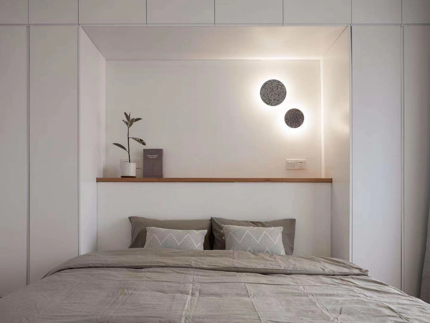 clove-apartment-19718-4QMFFL