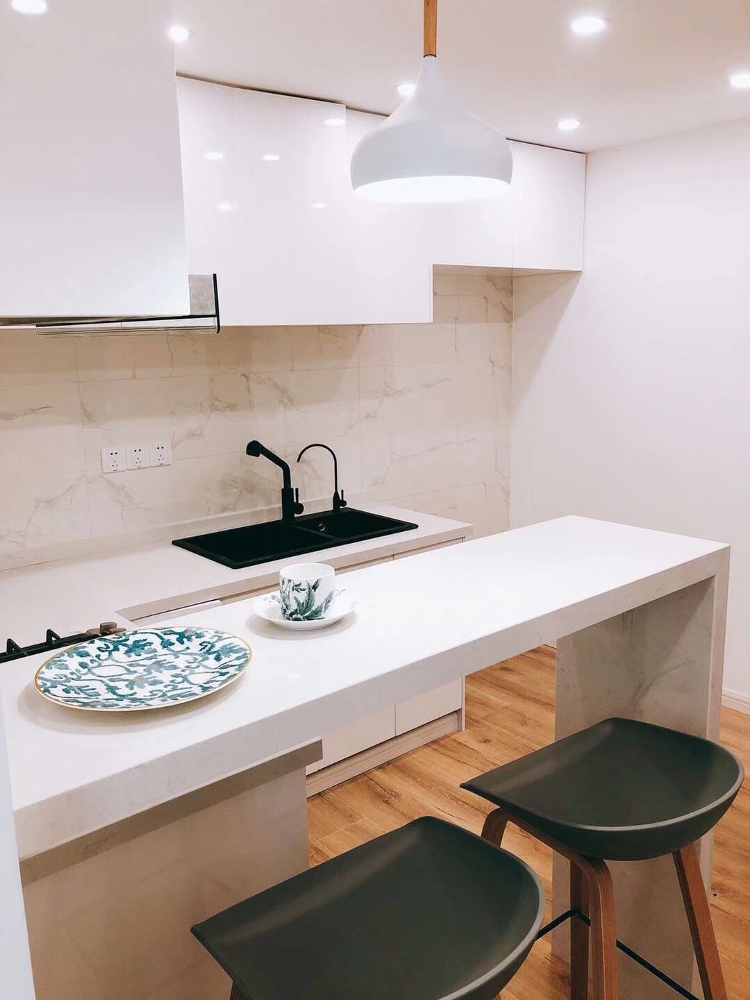 clove-apartment-19720-mzmEtO