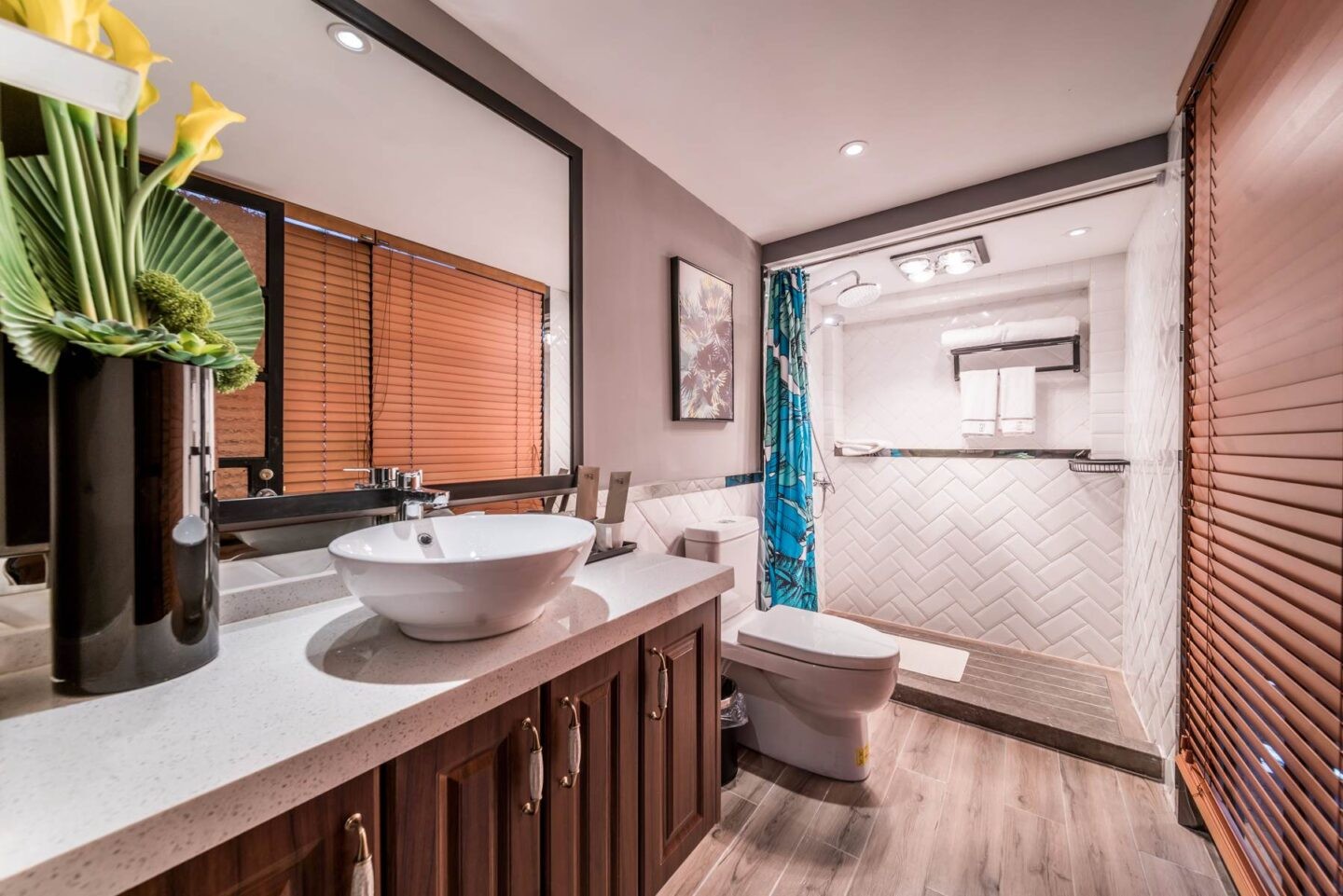 d676b5b2ca8948bfa69f4132e2ed209c