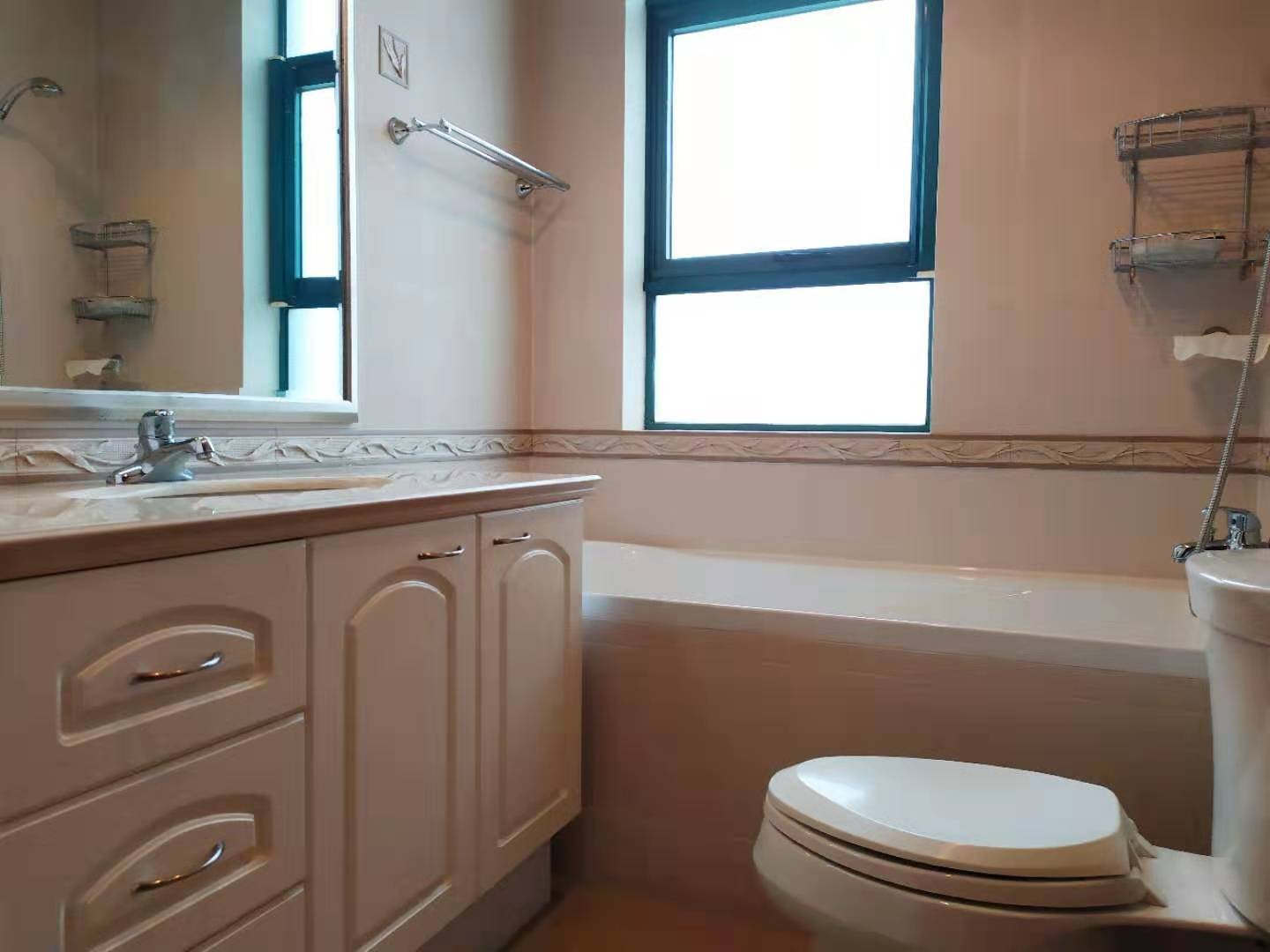 e78129cf-99d0-4ecb-b900-e1d2ee3e91fa