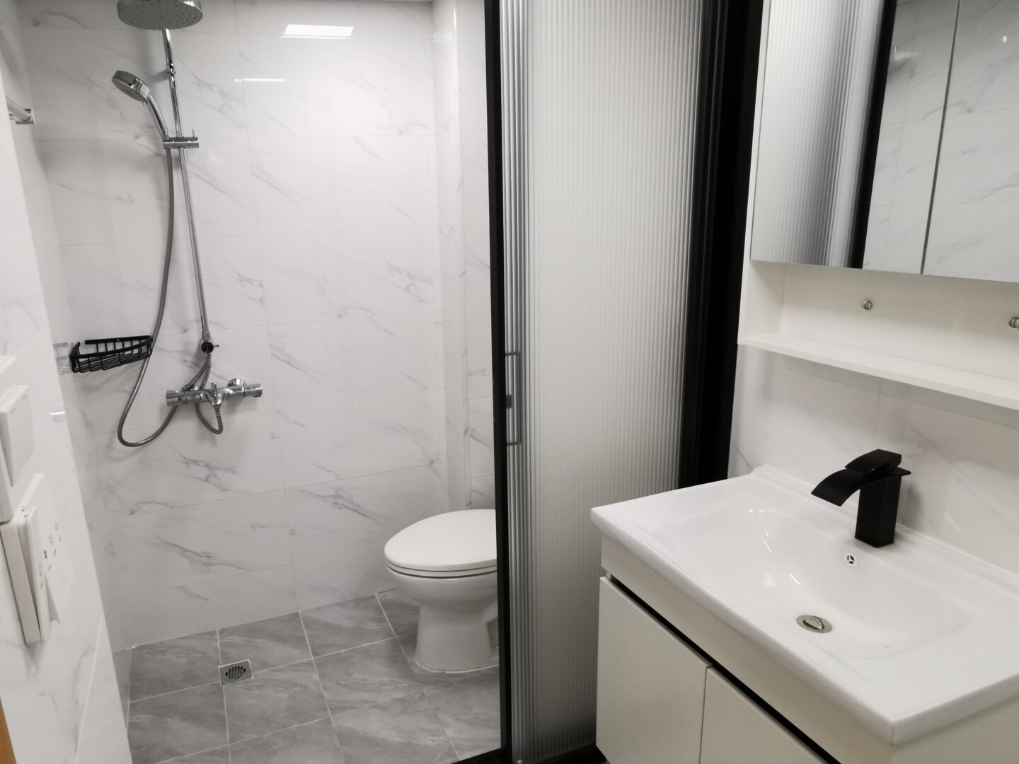 e8571fb4-c406-49a0-b9f6-cf8330619d1a