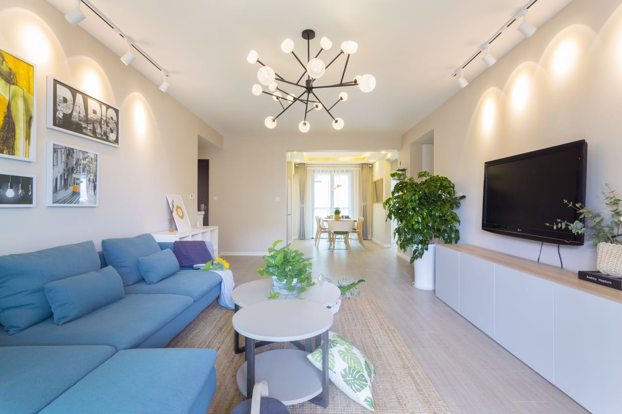 e8a172b02c43463d88af64c4a5b2a7ed