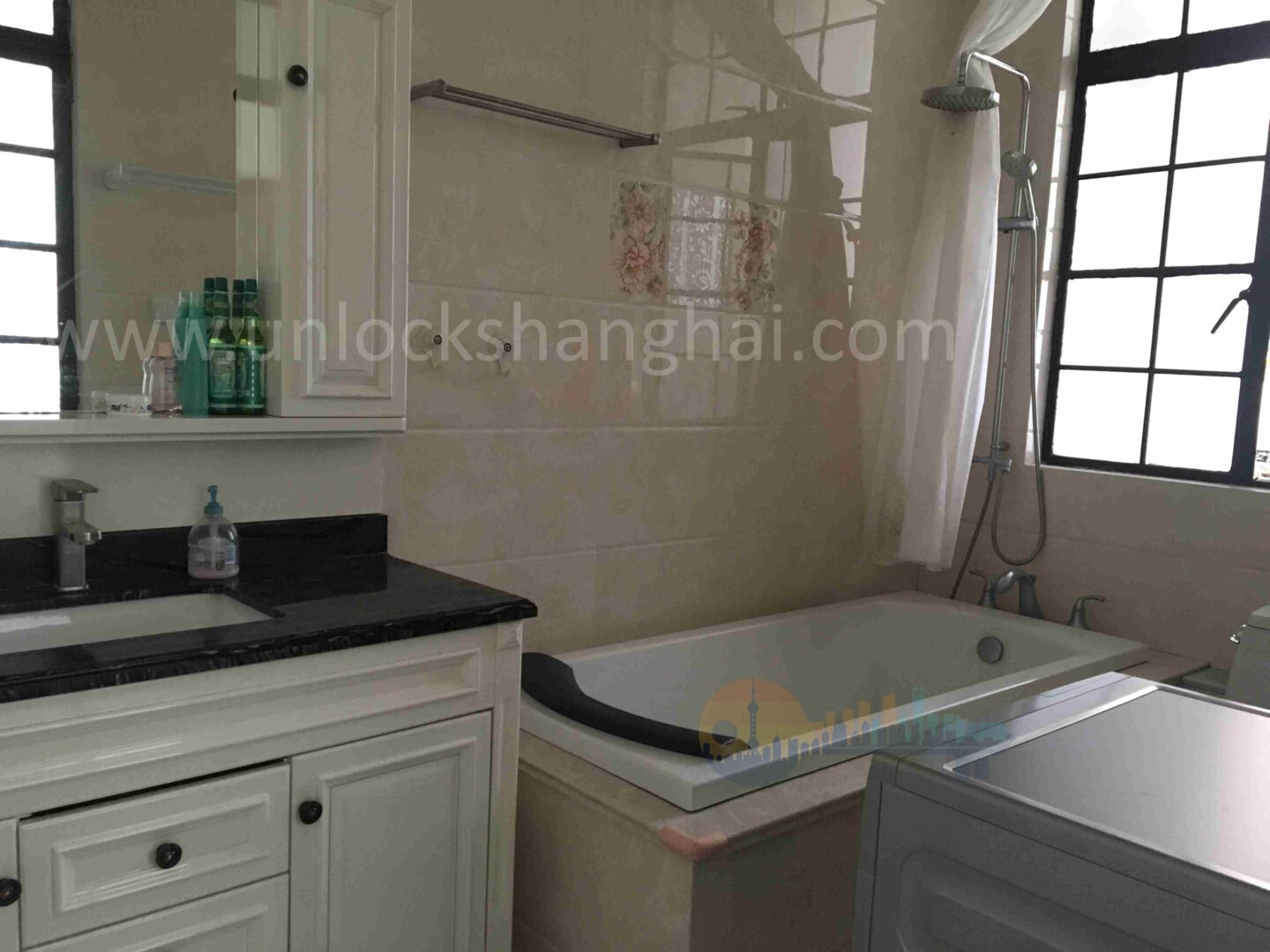 embankment-building-3409-CcMItw