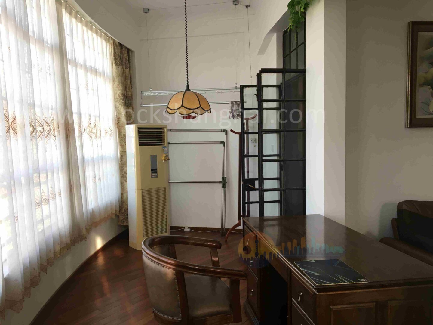 embankment-building-3409-QAYcoP