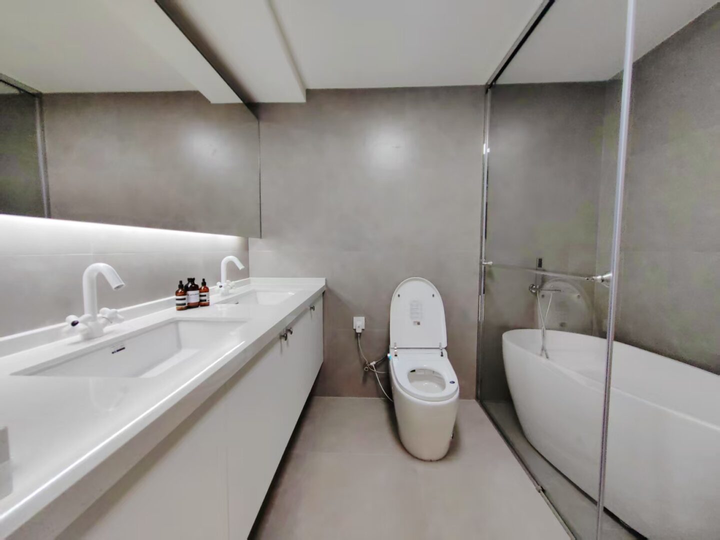 f66d00849df45b94682177ee9444854f