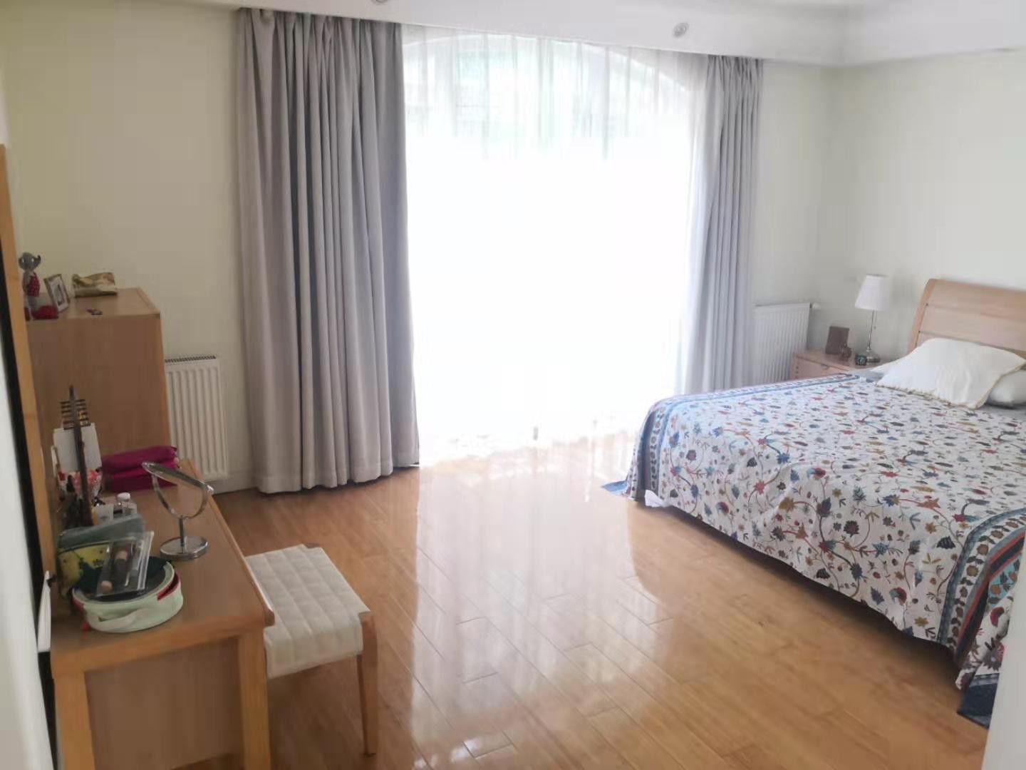 f900a2fa-7231-4fbd-833f-6d1bba196a19