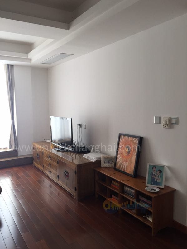 forest-riviera-11181-DhBDQC