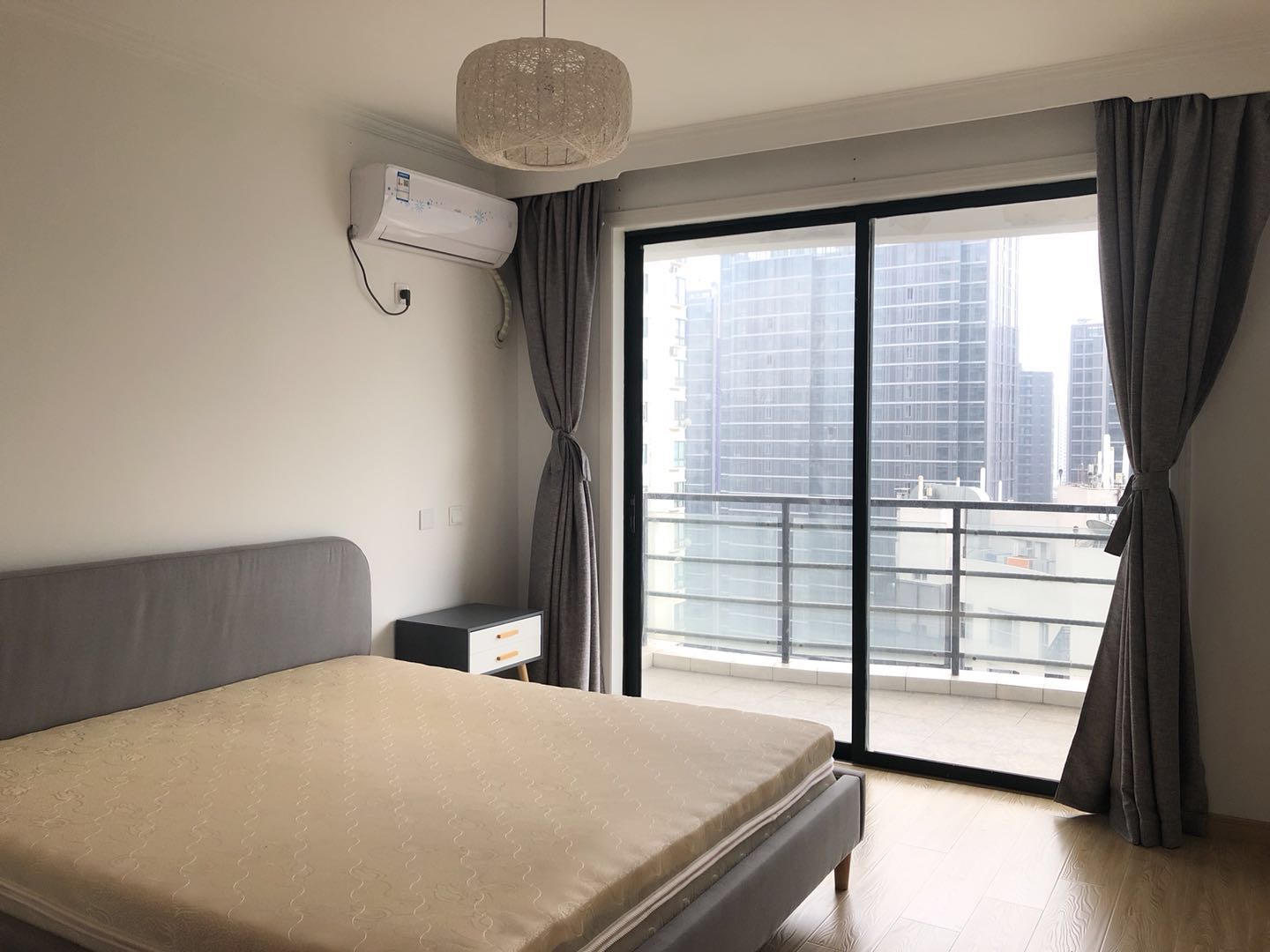 huangpu-zhongxin-city-19900-DLRcdM