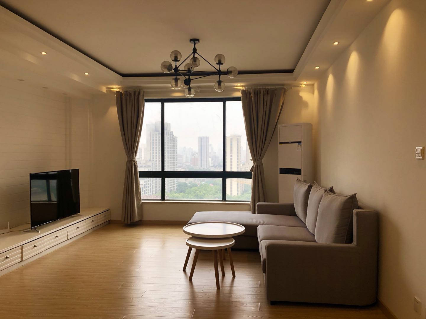 huangpu-zhongxin-city-19900-qBn6zT