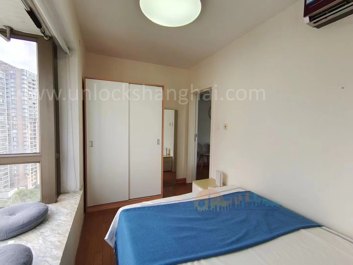 huashi-international-apartment-3264-8zXL8v