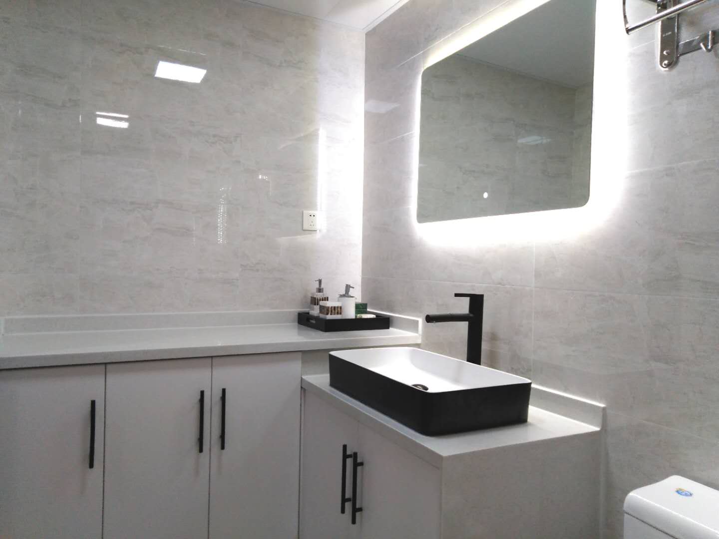 huijin-plaza-19974-AoLfK9