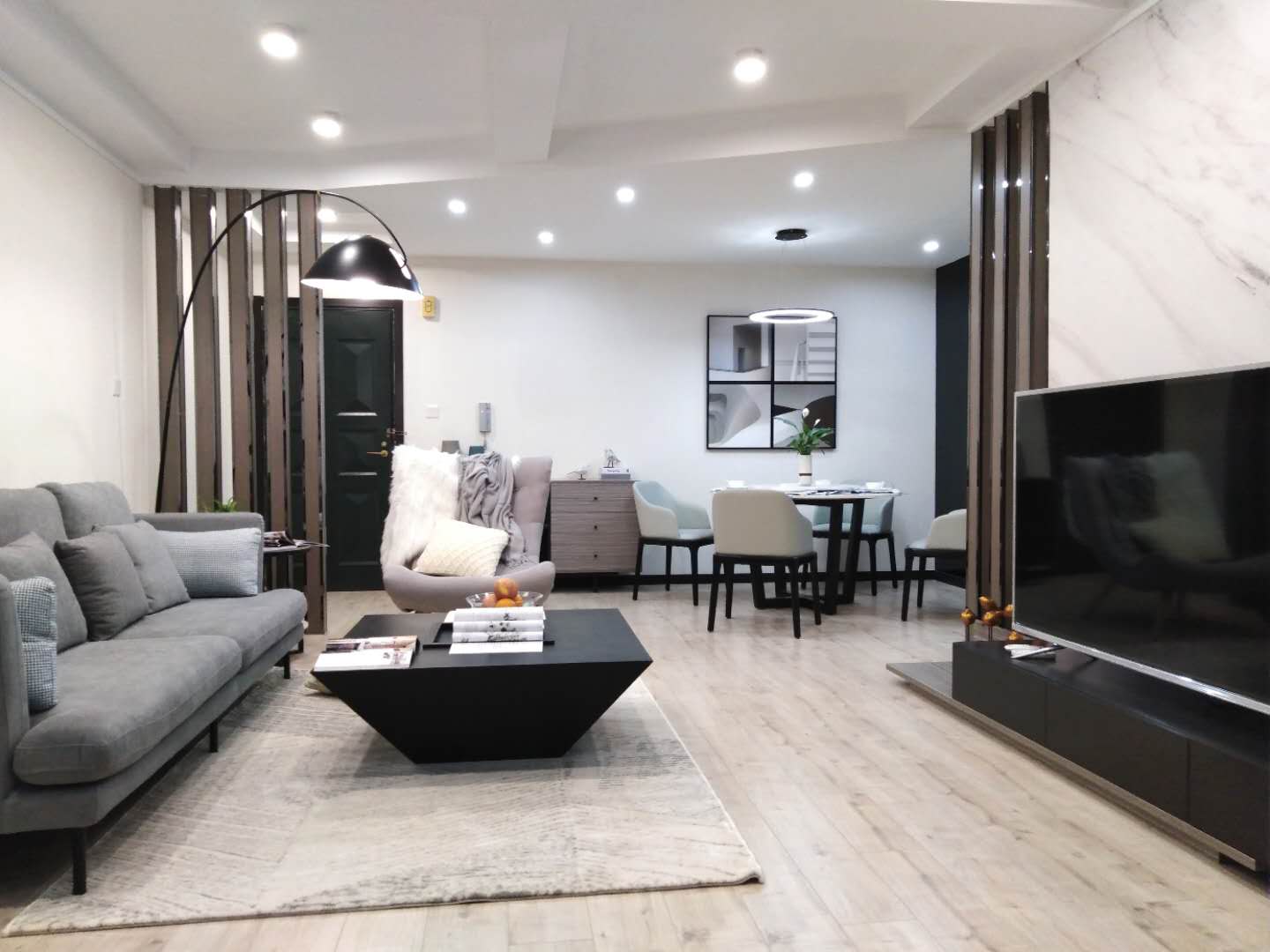 huijin-plaza-19974-sDOZKn