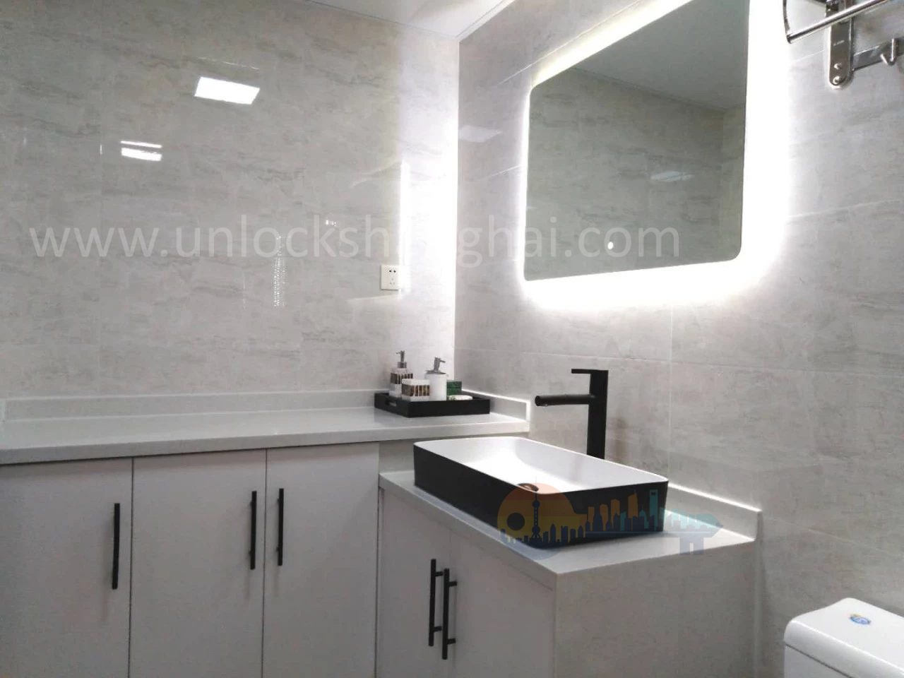 huijin-plaza-2878-HTK7Y5