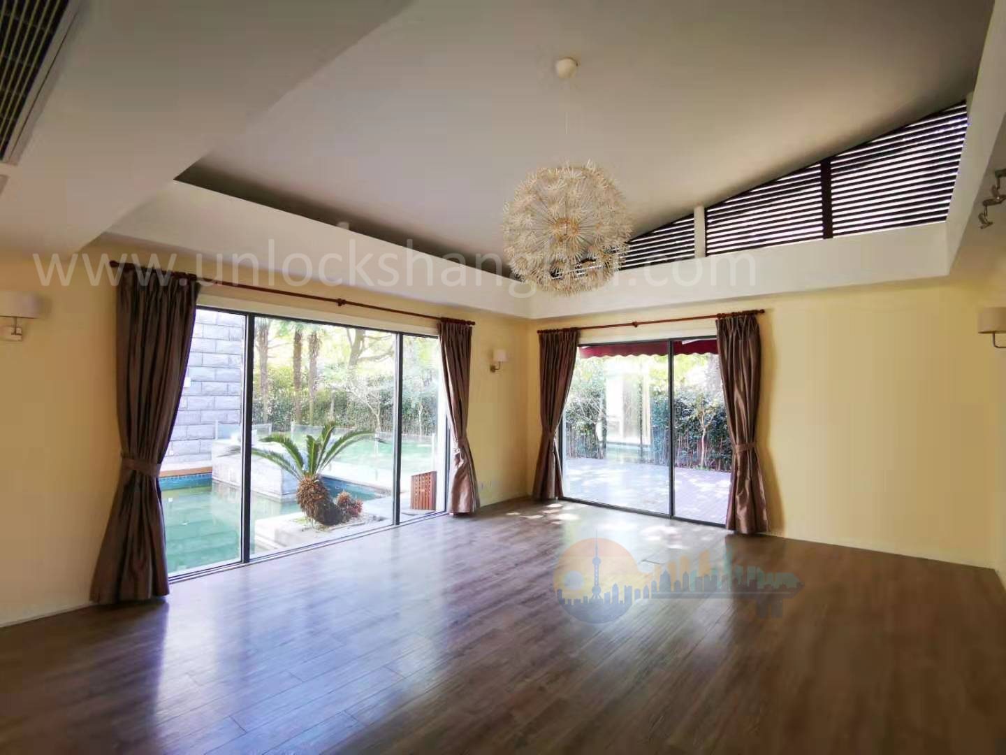 lakeside-ville-11017-YfRTL4