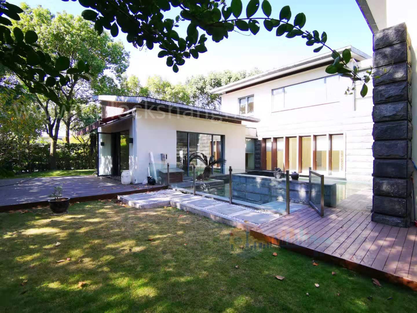 lakeside-ville-11017-dG9qDj