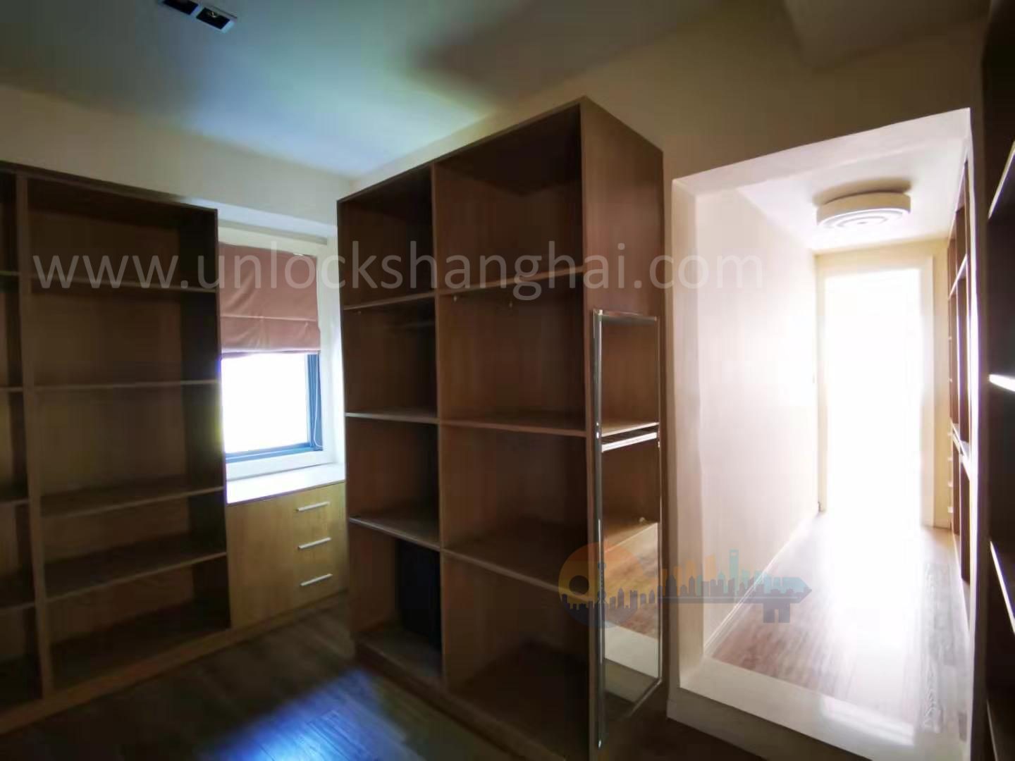 lakeside-ville-11017-zjYgjv