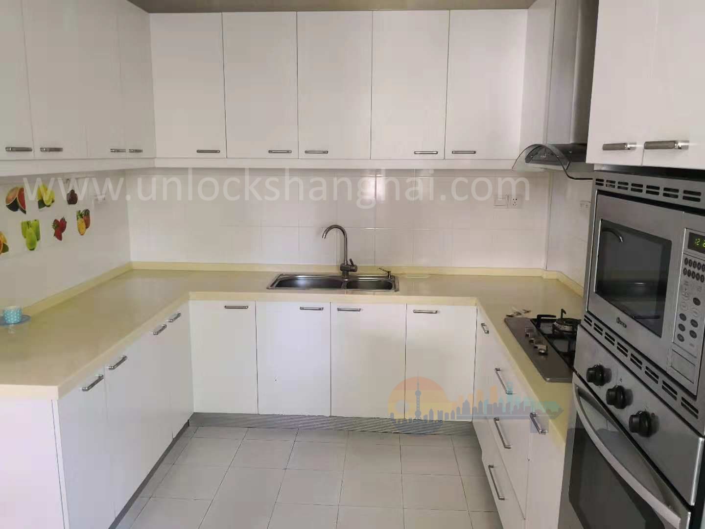 lakeside-ville-11020-8l8ufF