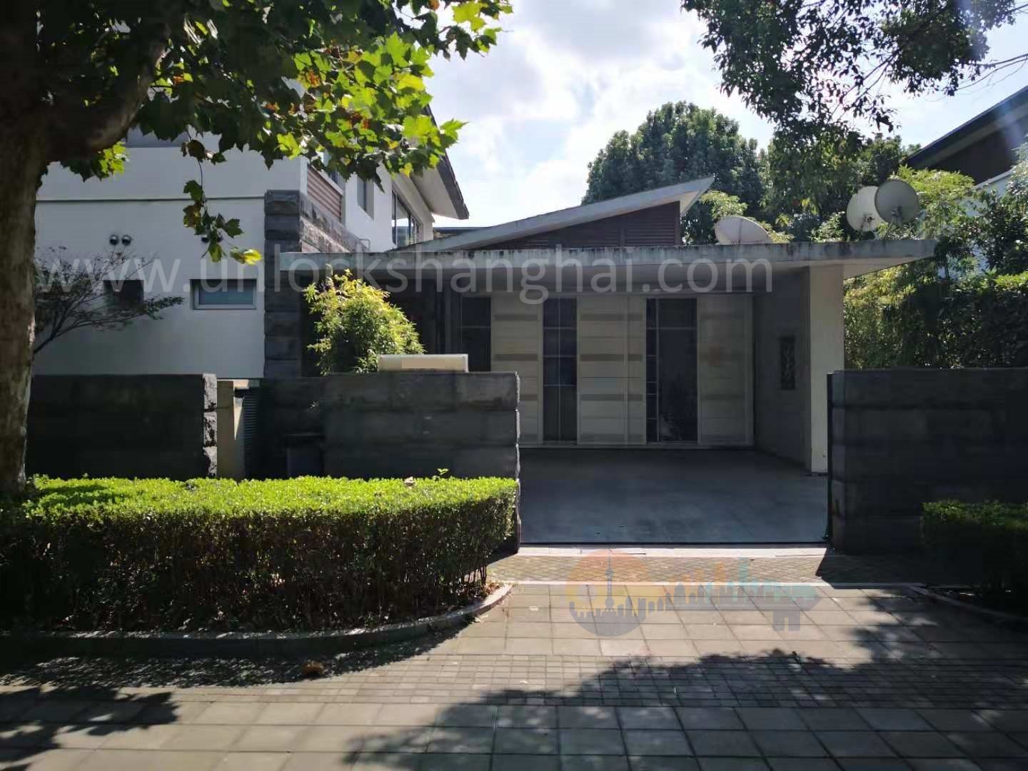 lakeside-ville-11020-vA9GOW